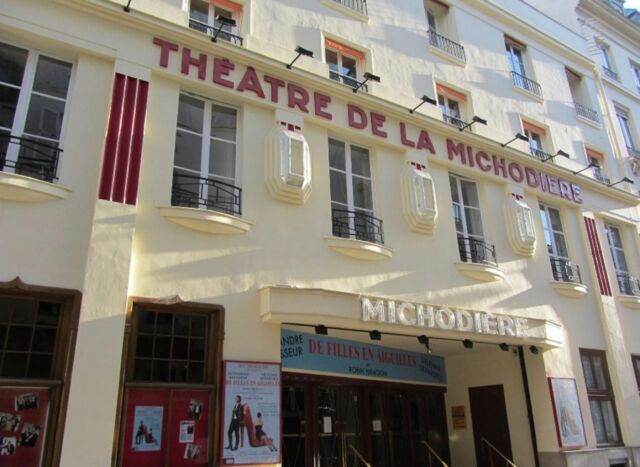 Nous sommes heureux de vous annoncer que votre Carte @americanexpress est désormais acceptée au Théâtre de la @michodiere pour profiter de vos spectacles. 

Que ce soit pour vos billets, vos rafraîchissements ou vos petites faims, votre Carte vous accompagne dans vos plus beaux moments ! 

#carteafamex