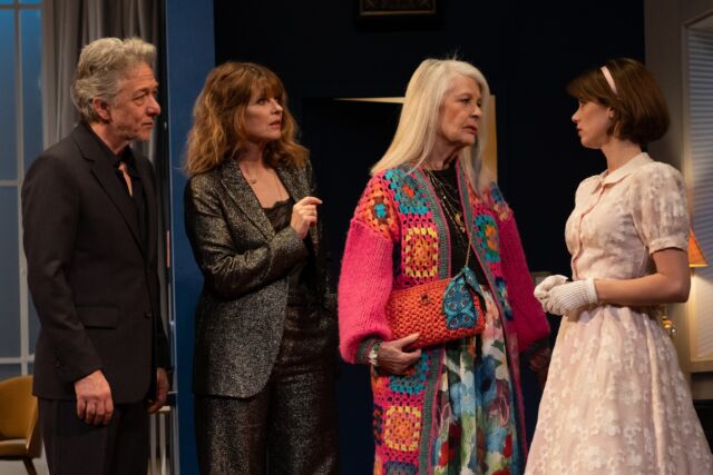 [ÉVÈNEMENT] 
🚨 Première ce soir de "Joyeuses Pâques", la comédie mythique de Jean Poiret au Théâtre Marigny, mise en scène par @nicolasbriancon ! 
Réservations : lien en bio 🎫
📷 @mailletpauline 

Avec @gwendol, @nicolasbriancon@nicolasbriancon, @clairenadeauoff , @alicedufour, @combeaumuriel, @pascalelso, @dominique_frot, @richardcaillat_prod, @adrisantini2112, @marcantoinecoulon

#joyeusespaquesmarigny #joyeusepaques #theatremarigny #jeanpoiret #nicolasbriançon #comedie #spectacle #art #culture #theatreparisien #theatreparis #sortiraparis

@theatresfr @fimalac_entertainment @joyeusespaques_marigny  @artsliveentertainment
